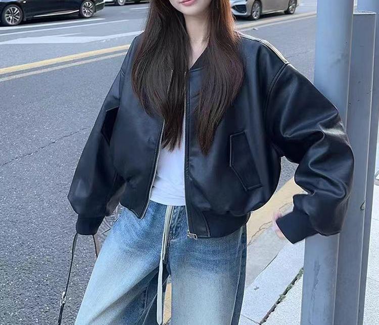 Veste en cuir stylée pour femme dans une coupe urbaine surdimensionnée Chic & Stil