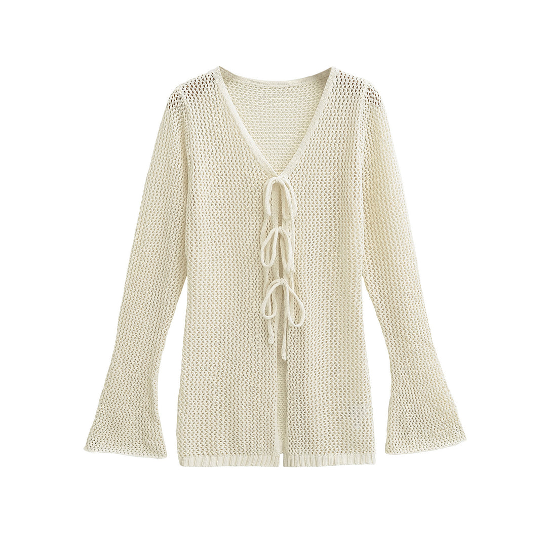 Knit sweater for women with V-neckline and lace Lune London