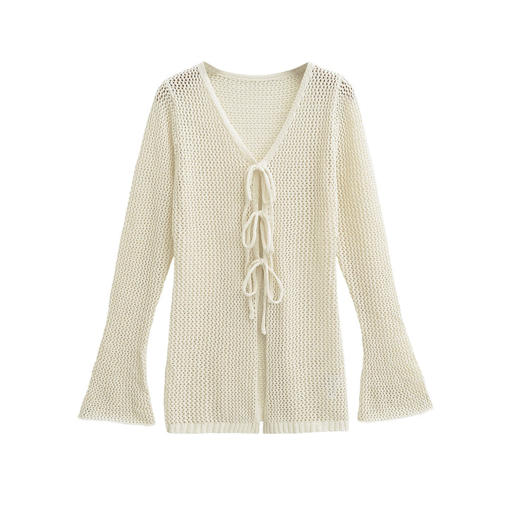 Knit sweater for women with V-neckline and lace Lune London