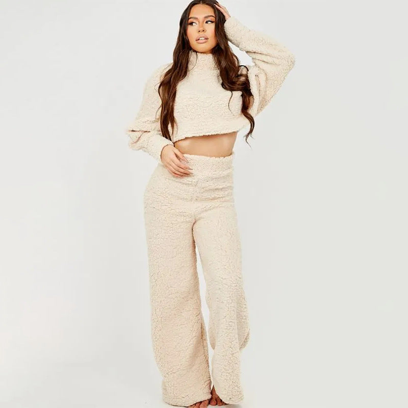 Comfortable ladies lounge set with wide leg and high collar Lune London