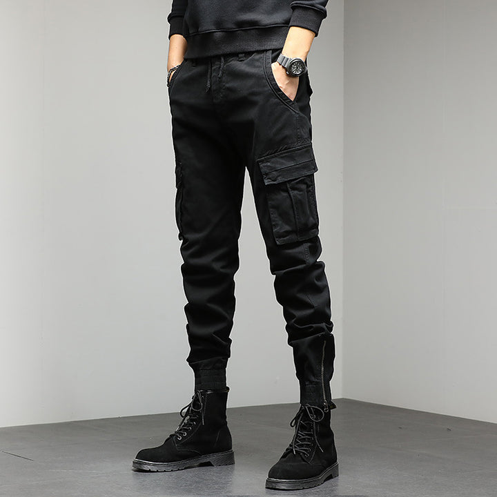 Cargo pants for men with elastic waistband and practical side pockets Lune London