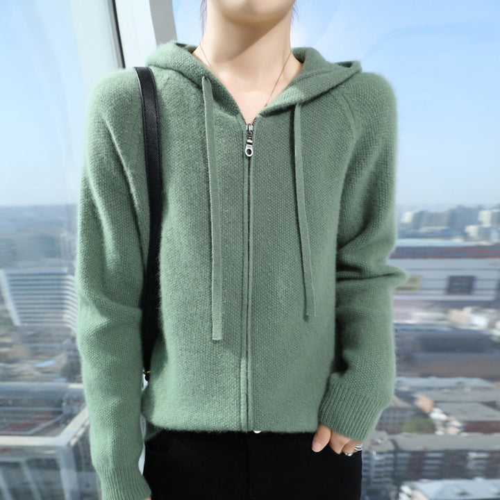 Veste à capuche confortable pour femmes avec matériau doux et fermeture éclair Chic & Stil