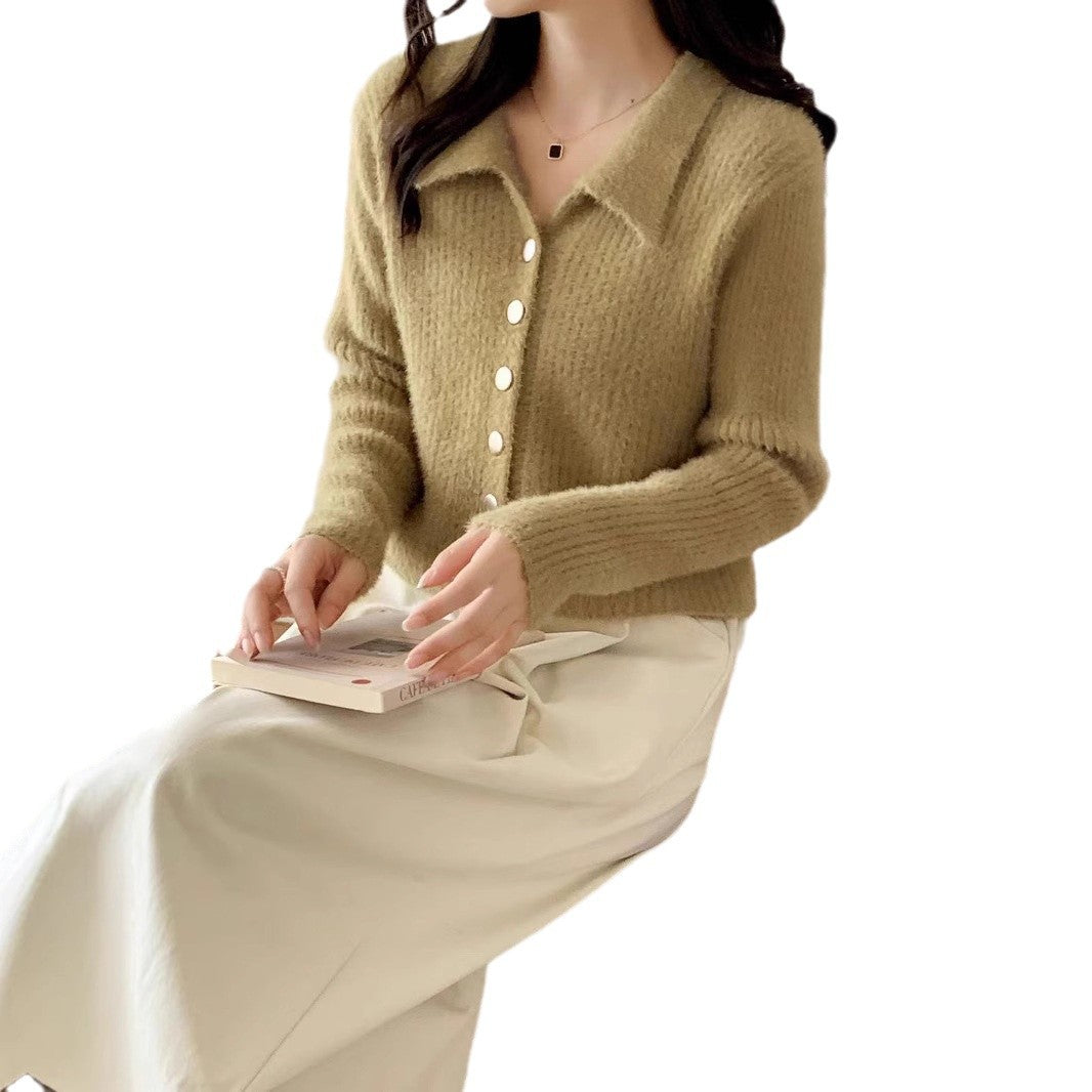 Cardigan court stylé pour femmes avec détails de boutons et décolleté en V