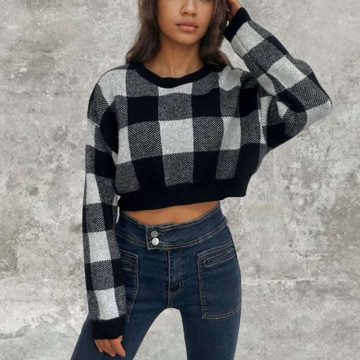 Lune London long sleeve cropped sweater for women with checked pattern
