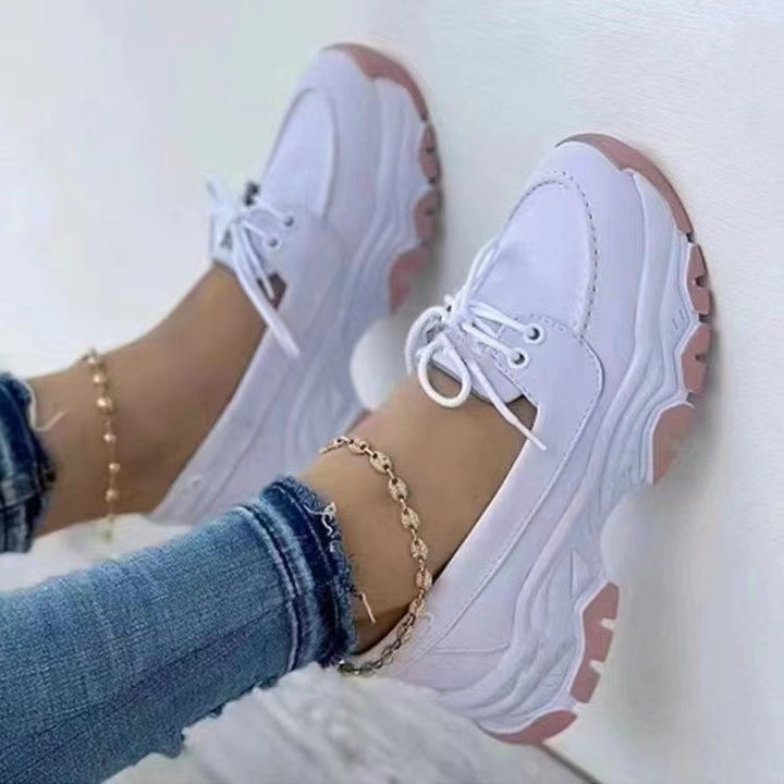 Lightweight sports sneakers for women with padded sole Lune London