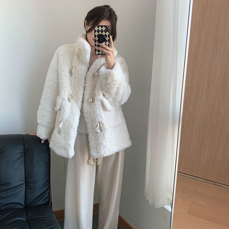 Veste de transition en peluche pour femmes avec des boutons décoratifs Chic & Stil