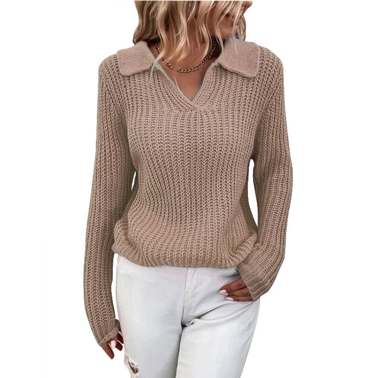 Knitted sweater for women with structured design and modern V-neck Lune London
