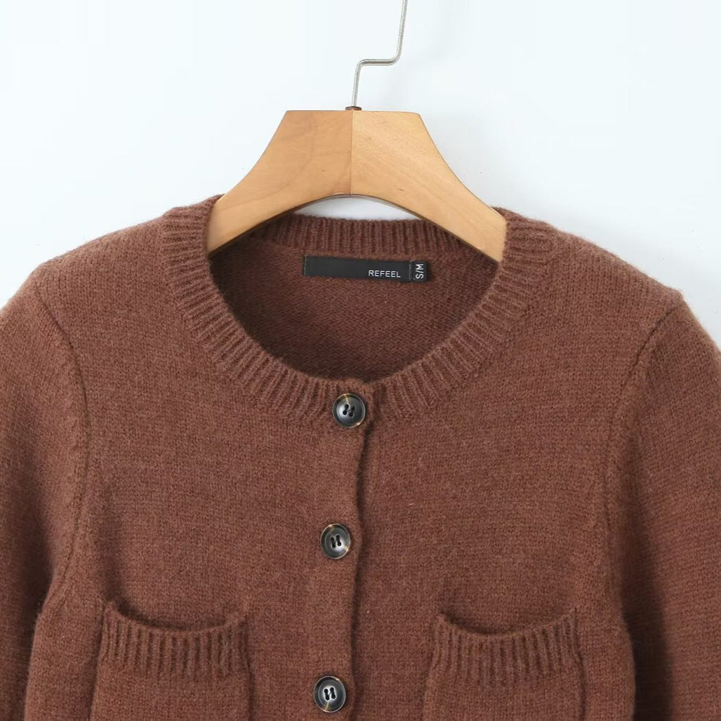 Women long cardigan with pockets and button closure Lune London