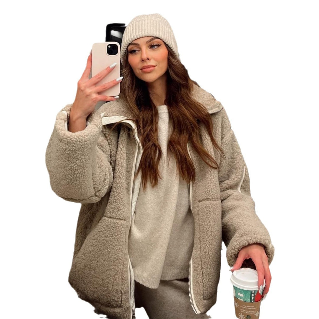 Fleece jacket for women with high collar and practical pockets Lune London
