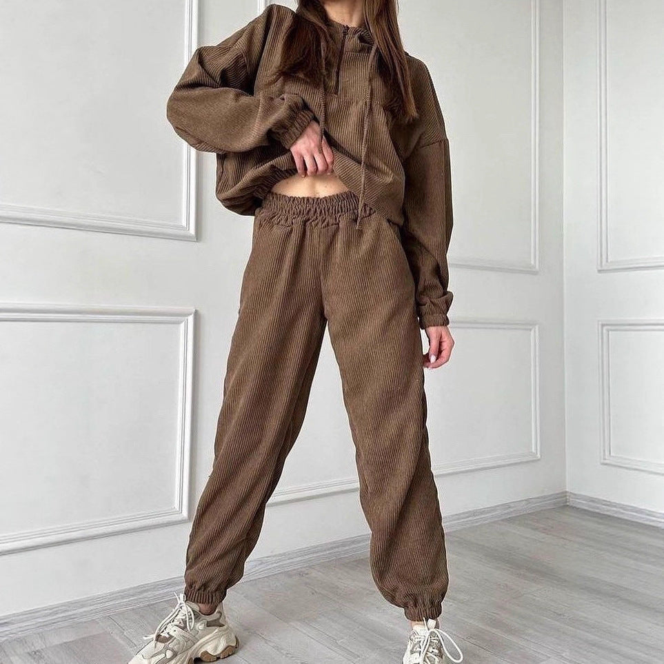 Women's Elegant Sports Set in Hoodie and Jogging Pants Lune London