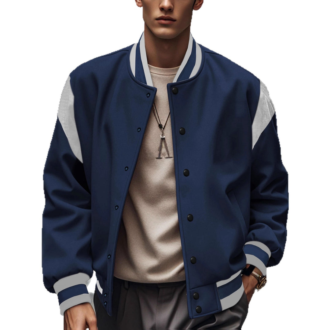 Sporty bomber jacket for men with modern contrasts and breathable materials Lune London