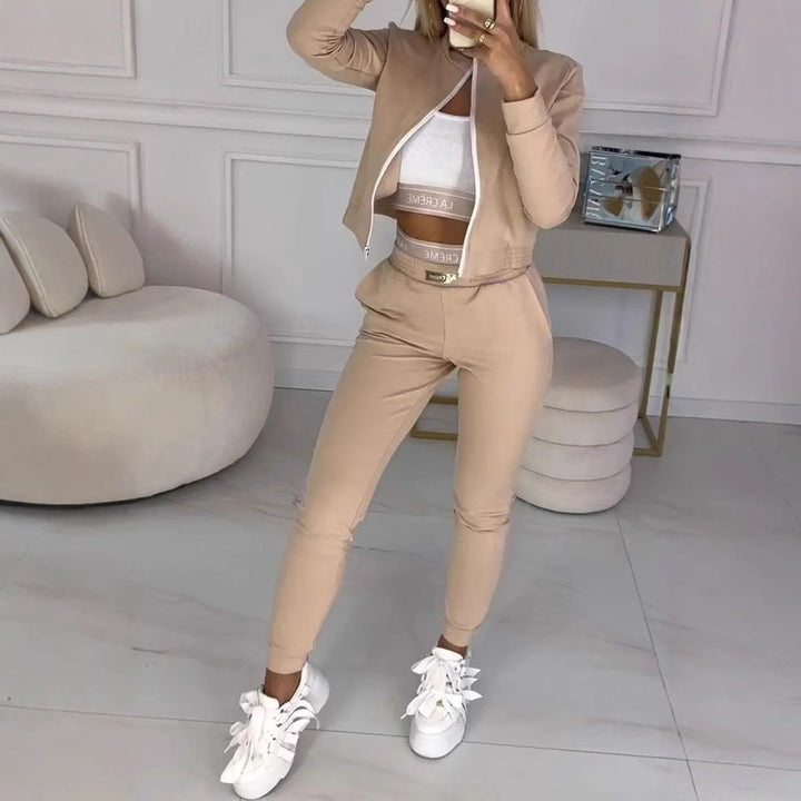 Women's sports sweat outfit with zipper and elastic waistband Lune London