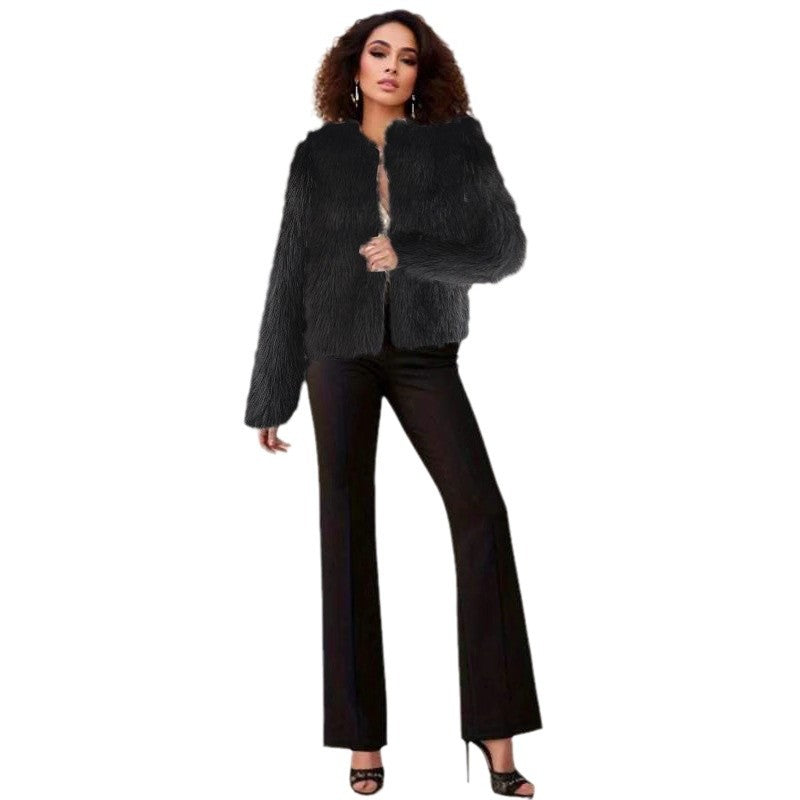 Ladies Luxurious Faux Fur Jacket with Short Cut and Voluminous Sleeves Lune London