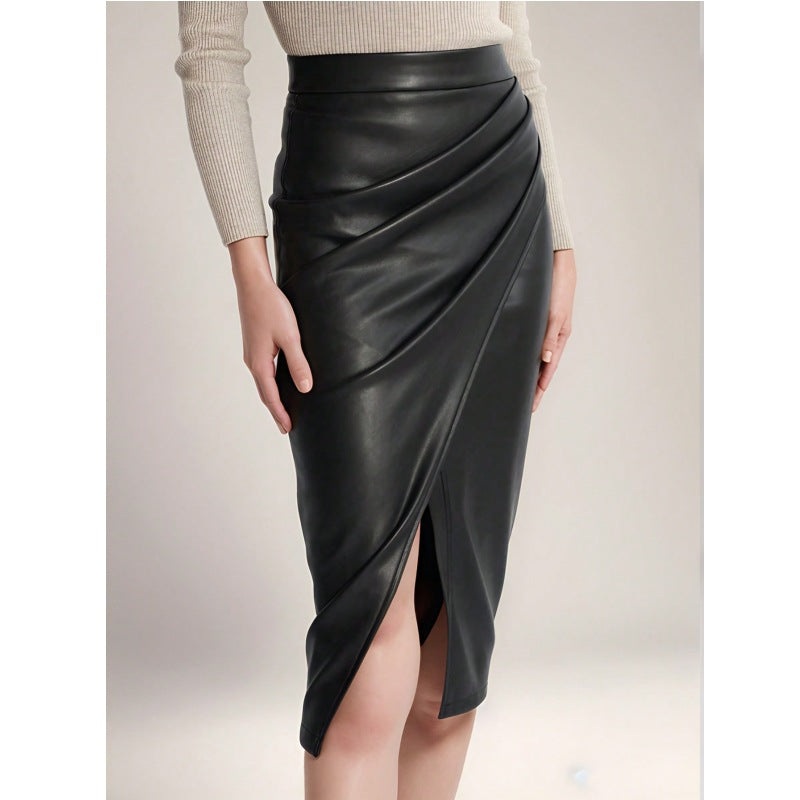 High-waisted pencil skirt for women in faux leather with asymmetrical slit Lune London