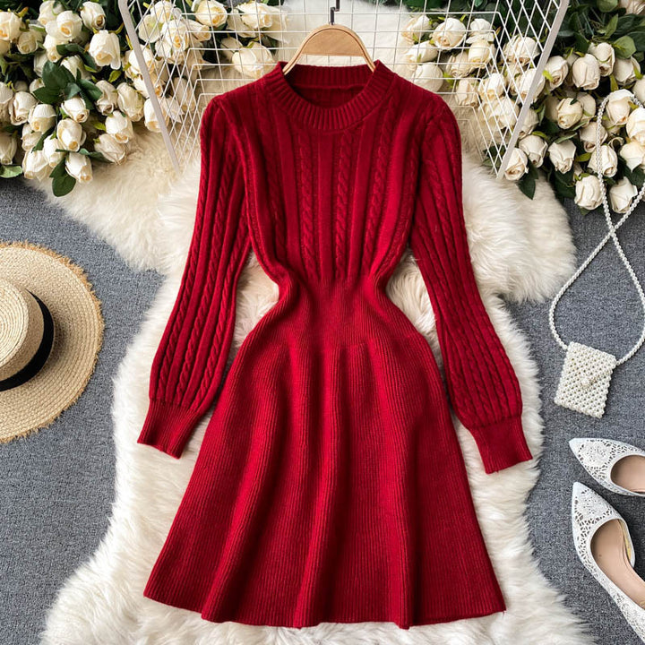 Robe tricotée pour femmes avec un motif de câble moderne et une coupe ajustée Chic & Stil