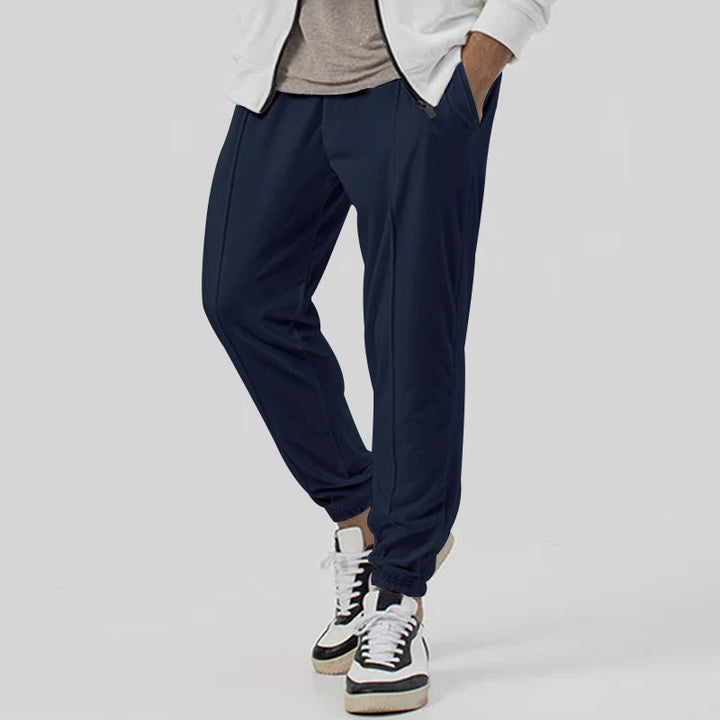 Casual sports pants for men with elastic waistband and practical side pockets Lune London