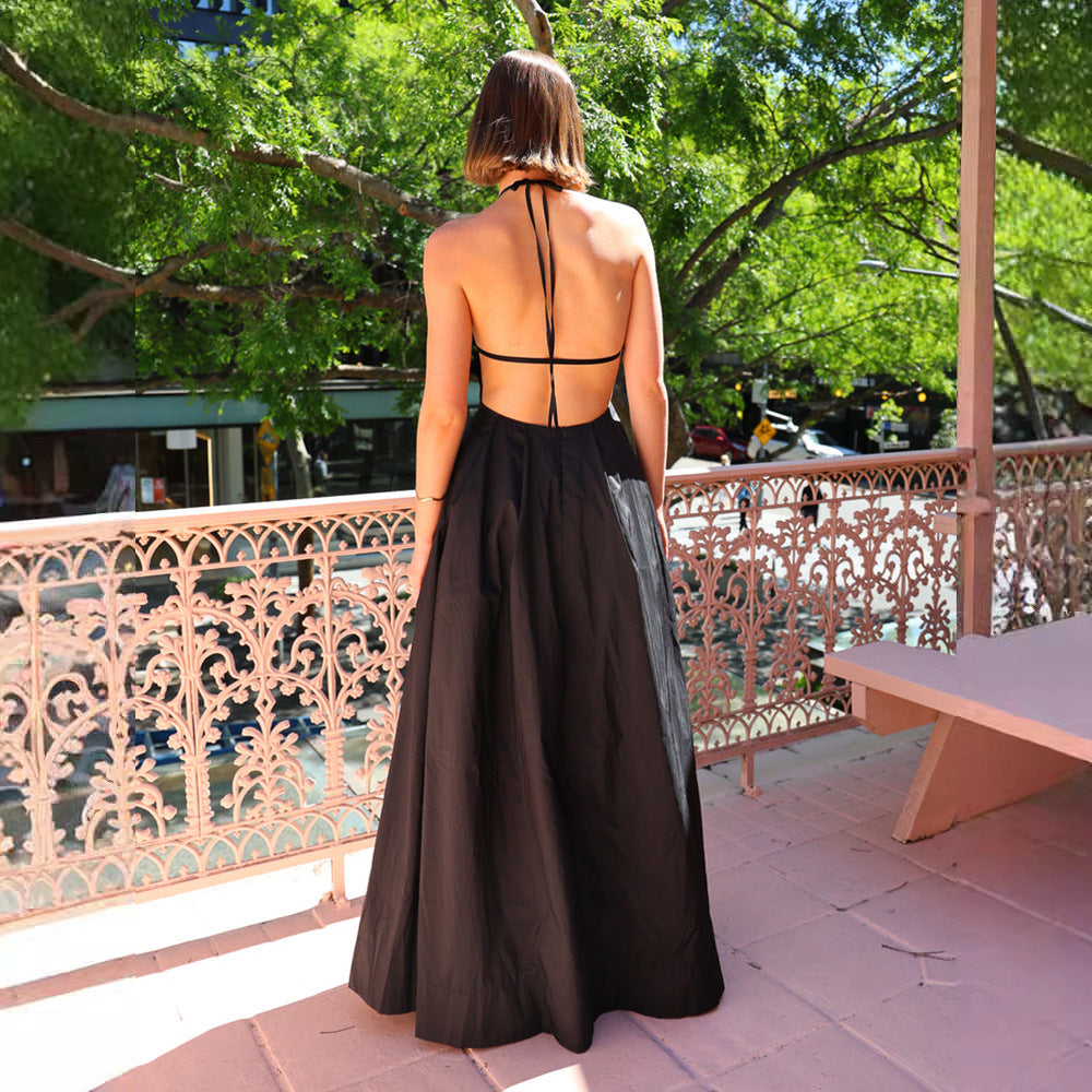 Long evening dress for women with deep back cutout and fluid skirt Chic & Stil