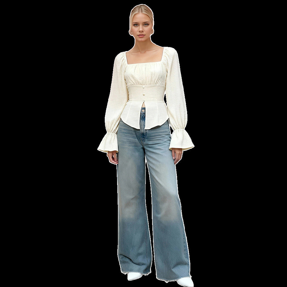Blouse for women with extravagant flutter sleeves and a fitted silhouette Chic & Stil