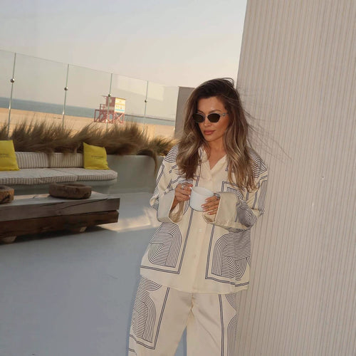 Women's set consisting of a casual shirt and wide pants with a geometric design Lune London