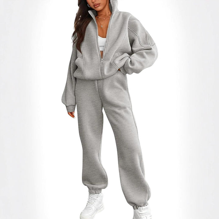 Women's sporty hoodie set with high collar Lune London