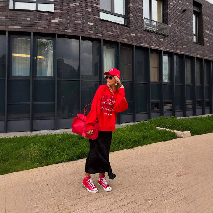 Women’s sporty sweatshirt with catchy inscription and casual fit Lune London