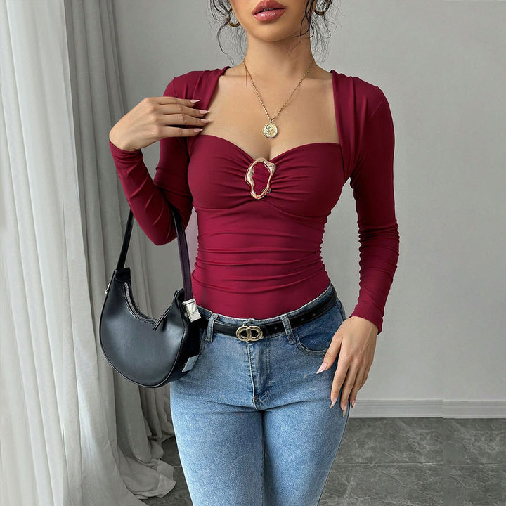 Le corps épouse les formes pour femmes avec décolleté en cœur élégant et détails drapés Chic & Stil