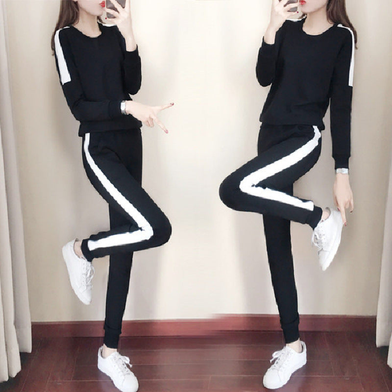 Women's Sporty Sweatset Chic & Stil