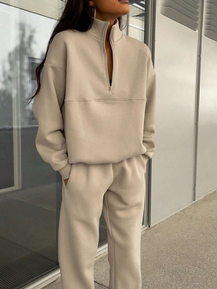Women Comfortable High Neck Sweatshirt Set and Loose Pants Lune London