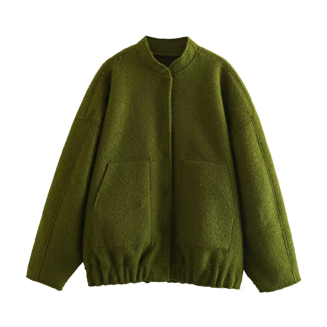 Ladies oversized fluffy coat with practical pockets and an elegant high collar Lune London