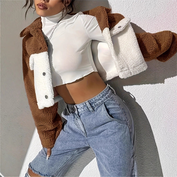 Ladies Trendy Fleece Jacket with Chic Contrast Design and Style