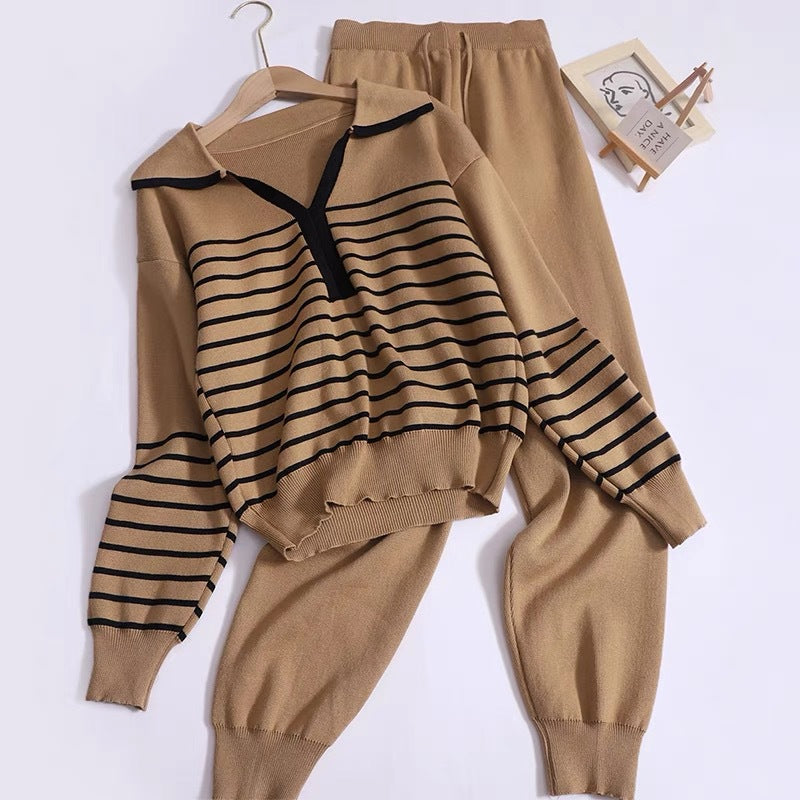 Ladies Chic and Stylish Two-Piece Sports Set