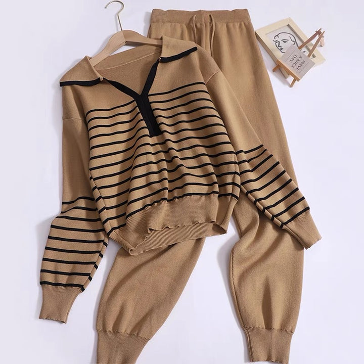 Ladies Chic and Stylish Two-Piece Sports Set