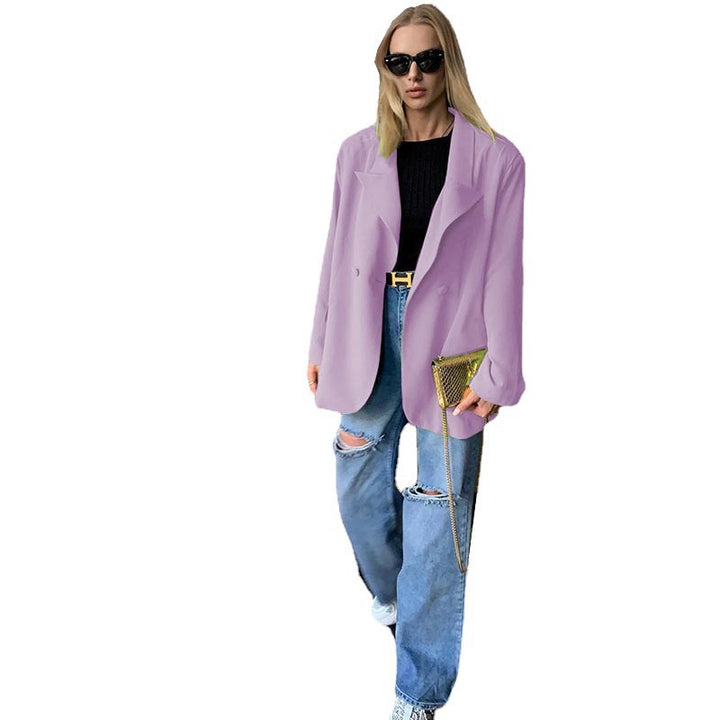 Casual oversized blazer for women with a modern cut and chic elegant details