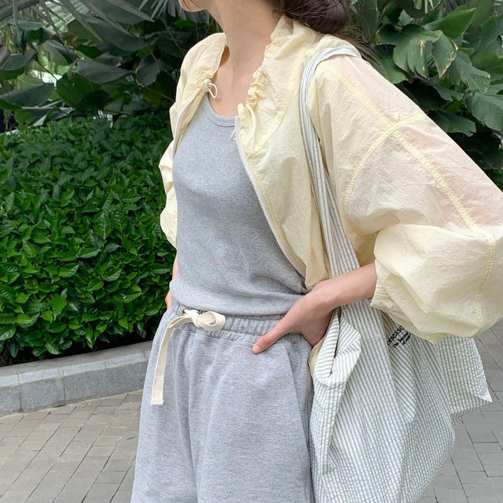 Veste d'été légère pour femmes avec des détails en volants Chic & Stil