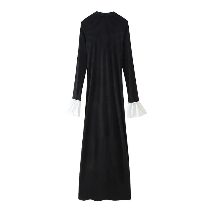 Maxi dress for women with elegant ruffled sleeves and chic button details