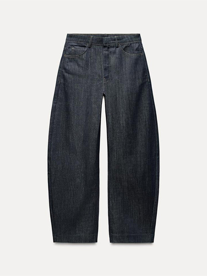 Modern women’s denim blazer with a fitted cut and practical pockets Lune London