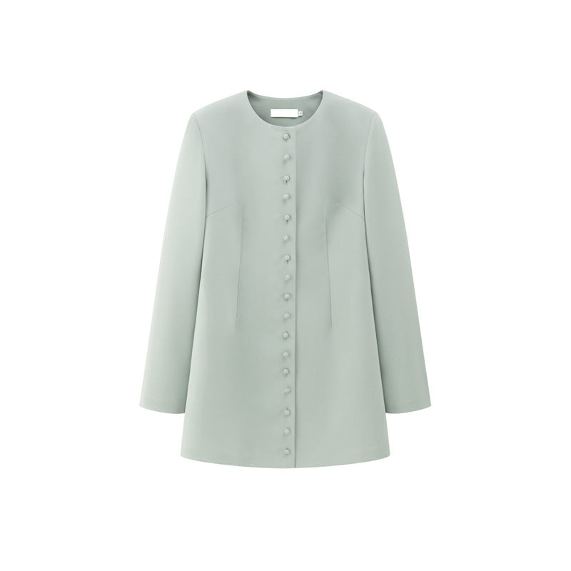 Blazer élégant pour femmes avec patte de boutonnage et silhouette minimaliste Chic & Stil