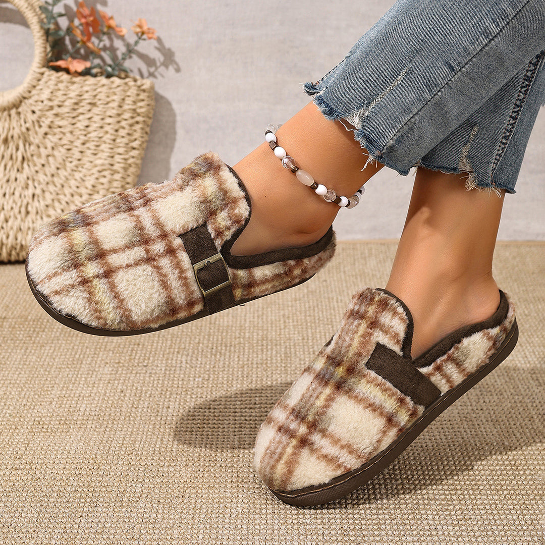 Warm indoor slippers for women with a checked pattern and comfortable sole Lune London