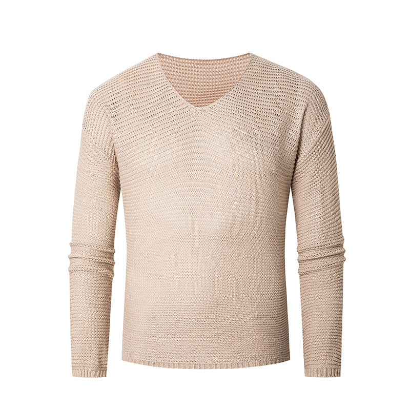 Casual knitted sweater for men with V-neck and airy stitches Lune London