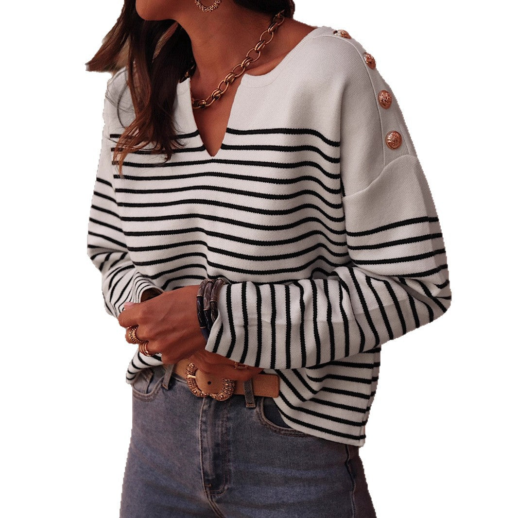 Trendy women's sweater with wide stripes and elegant button details Lune London
