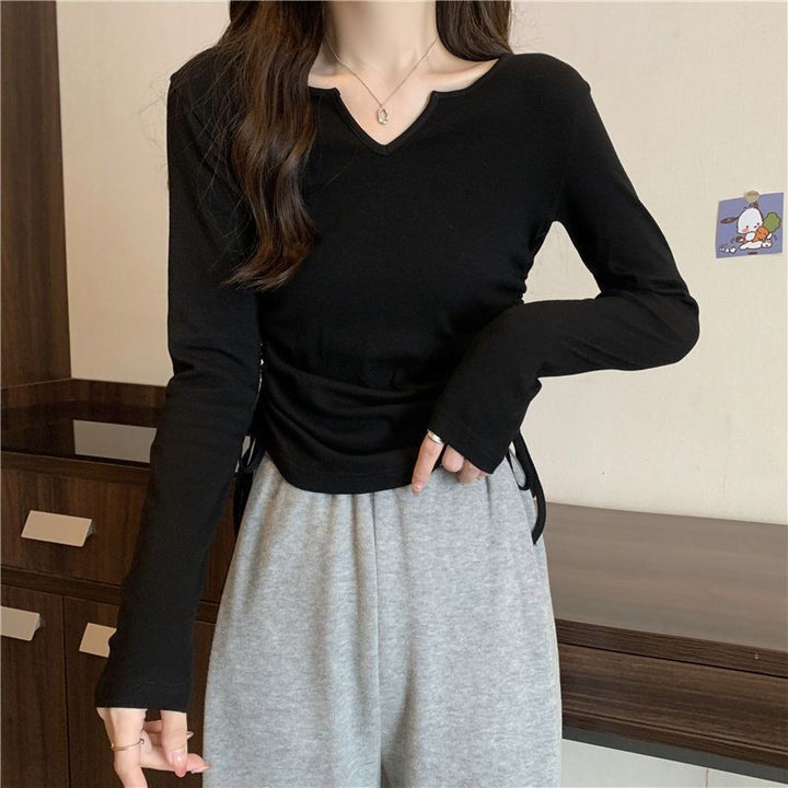 Women's versatile long-sleeve shirt with stylish V-neck and gathering Chic & Stil