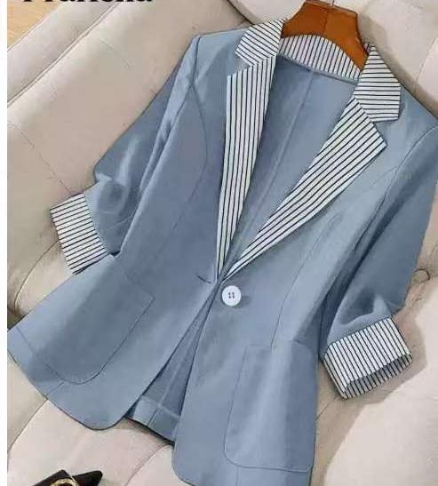 Elegant linen blazer jacket for women with a relaxed fit Lune London