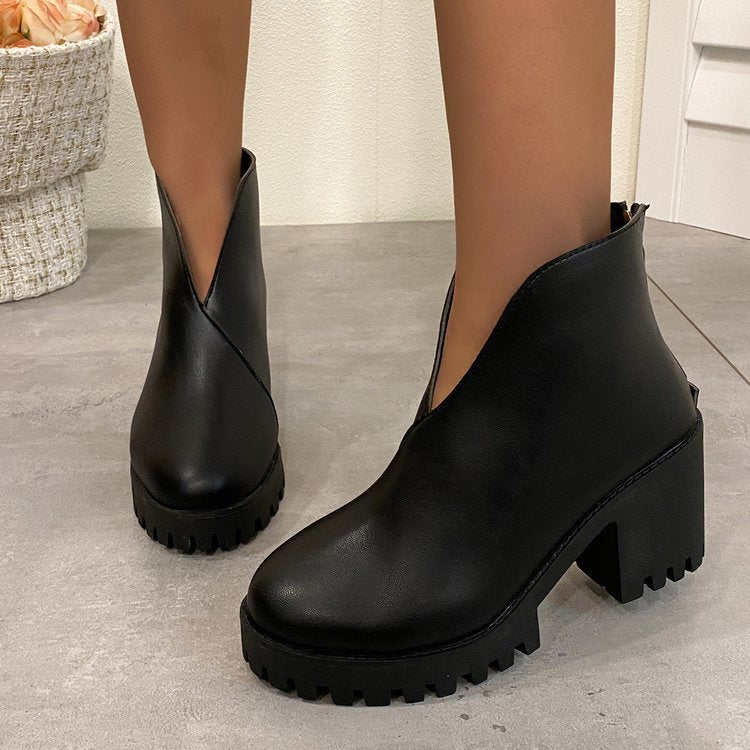 Ladies' boots with a sturdy block heel and a non-slip sole Lune London