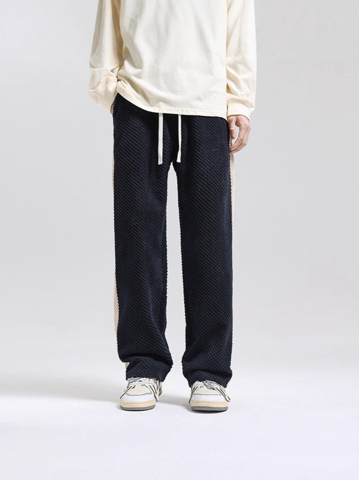Comfortable leisure pants for ladies with textured fabric and chic side stripes