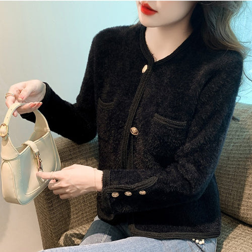 Elegant knitted jacket for women with gold buttons Lune London