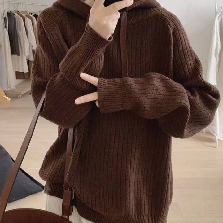 Sweat à capuche pour femmes avec texture à côtes fines et coupe décontractée Chic & Stil