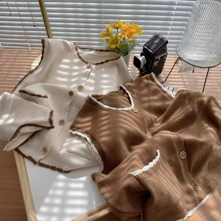 Knitted cardigan for women with contrasting details and pockets Lune London