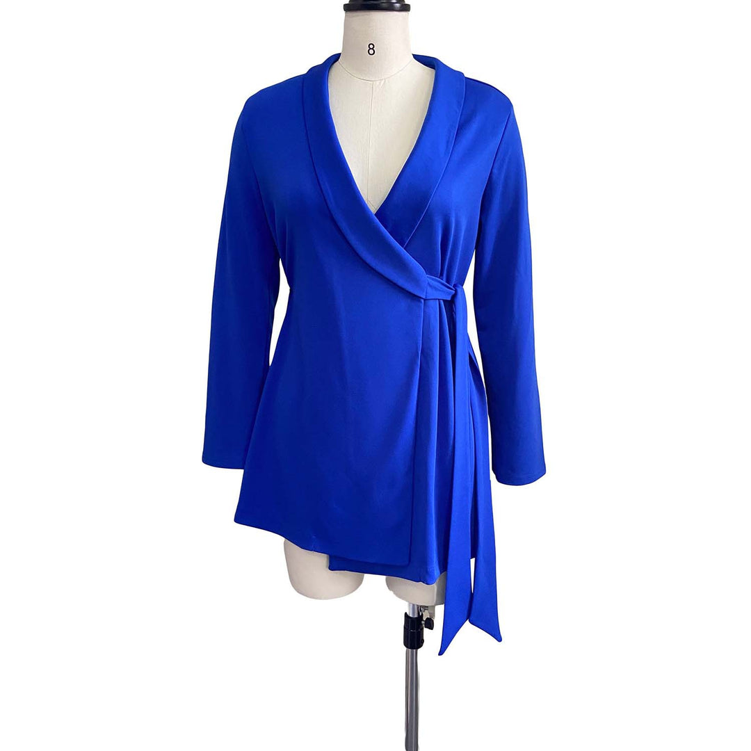 Wrapped jacket for women with elegant details and a narrow belt Lune London