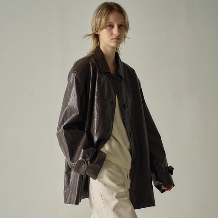 Veste en faux cuir à la mode pour femmes avec coupe surdimensionnée Chic & Stil