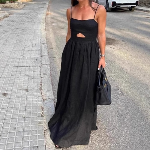 Maxi dress for women with a refined cut and practical pocket design Lune London